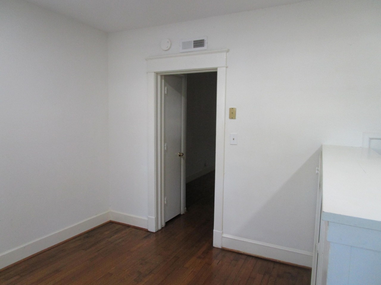 20 Warren Ct #2 - Photo 6 of 20
