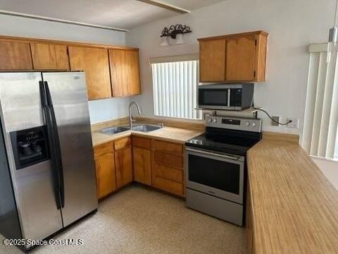 400 Lincoln Ave - Photo 5 of 20