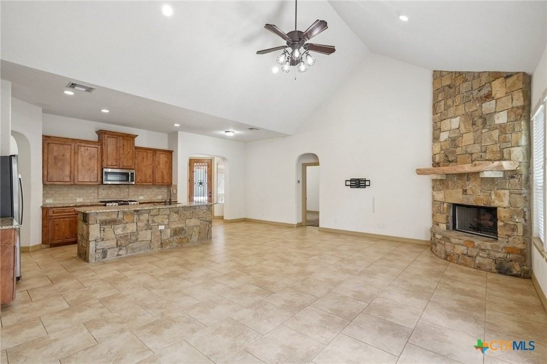 1213 Gruene Vine Ct - Photo 5 of 41