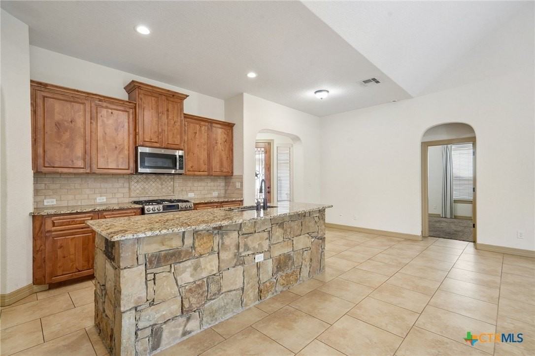 1213 Gruene Vine Ct - Photo 7 of 41