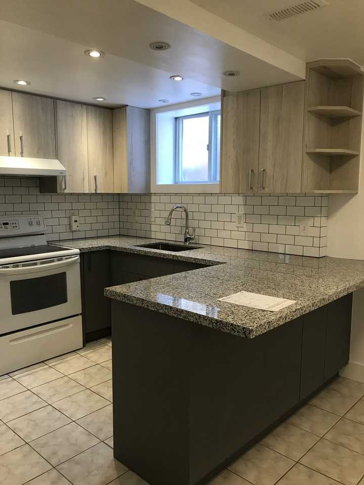 17 Algoma St - Photo 4 of 11