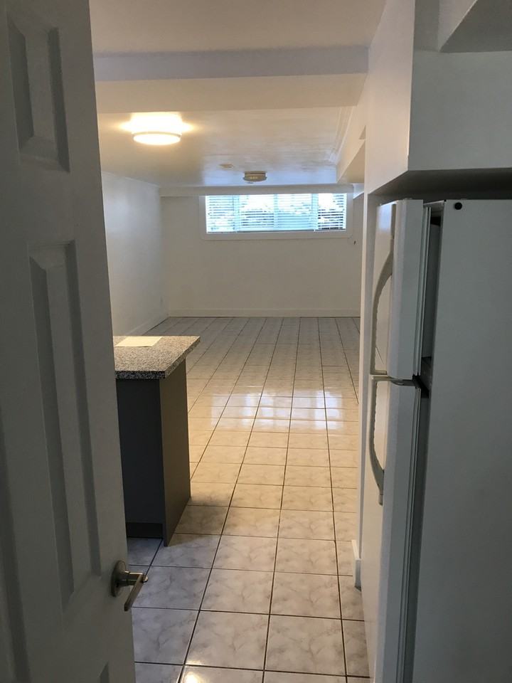 17 Algoma St - Photo 6 of 11