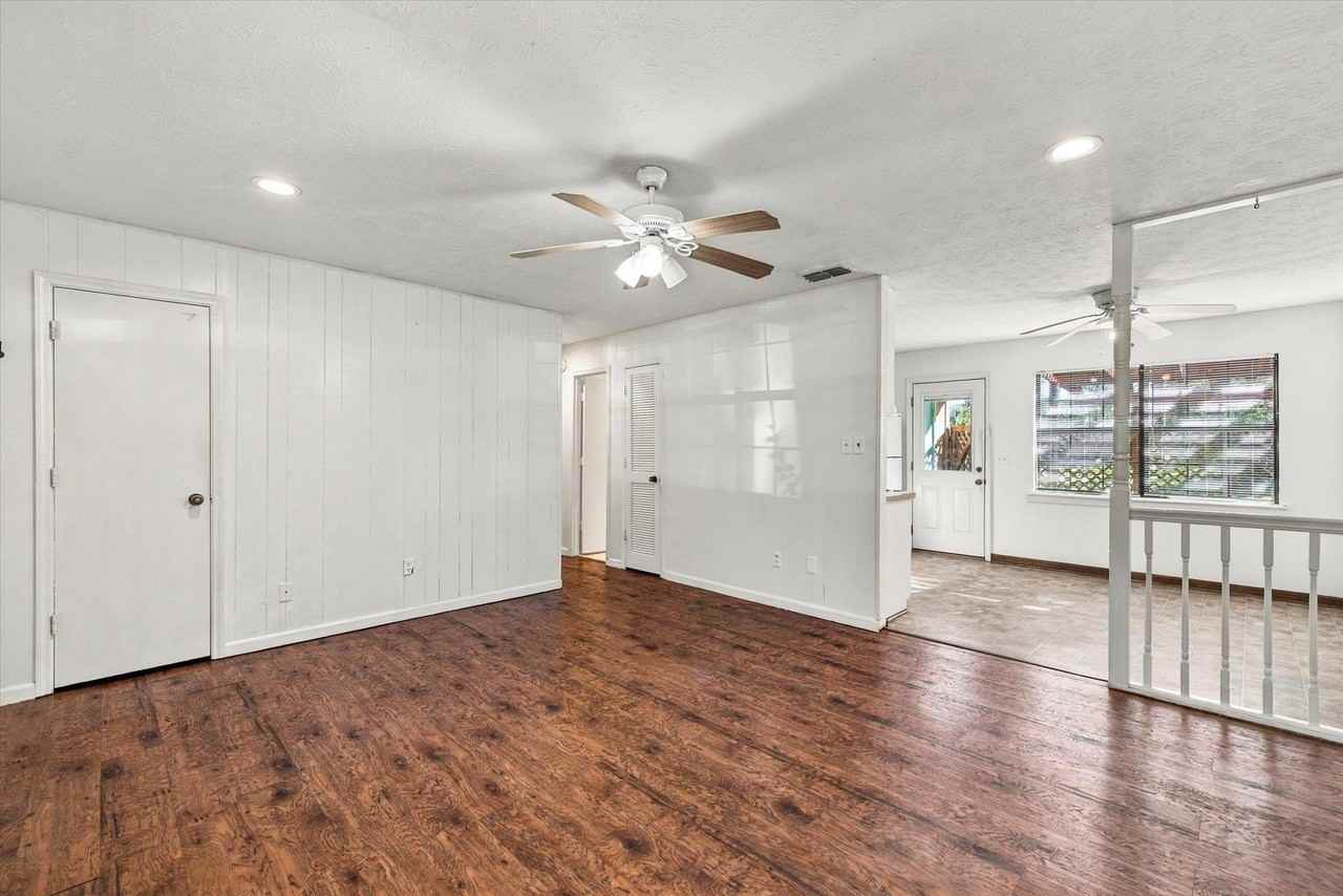 1616 Coombs Dr #2 - Photo 5 of 27