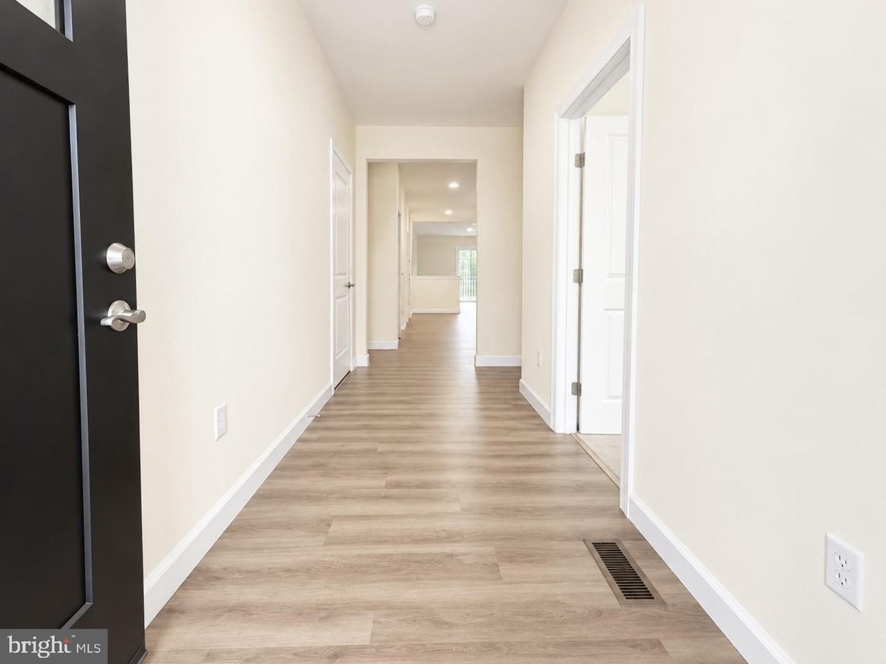 13 Valhalla Ct - Photo 3 of 37