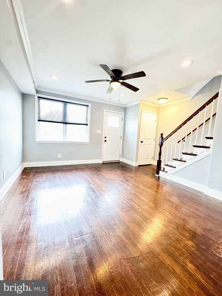 2720 Plainfield Rd - Photo 3 of 12