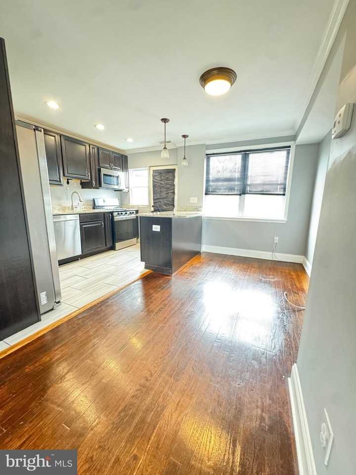 2720 Plainfield Rd - Photo 4 of 12
