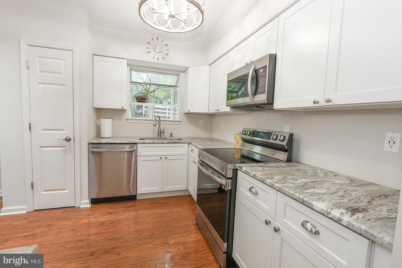 348 Little Bear Ln - Photo 7 of 50