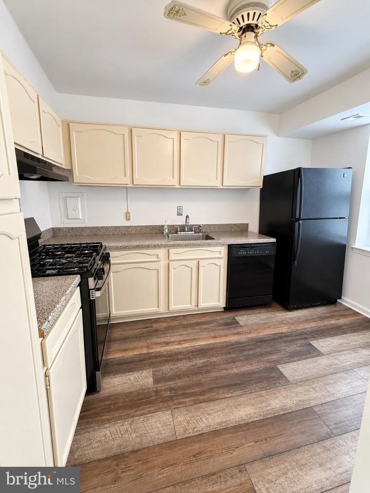 6032 Westchester Park Dr #6032-302 - Photo 7 of 12