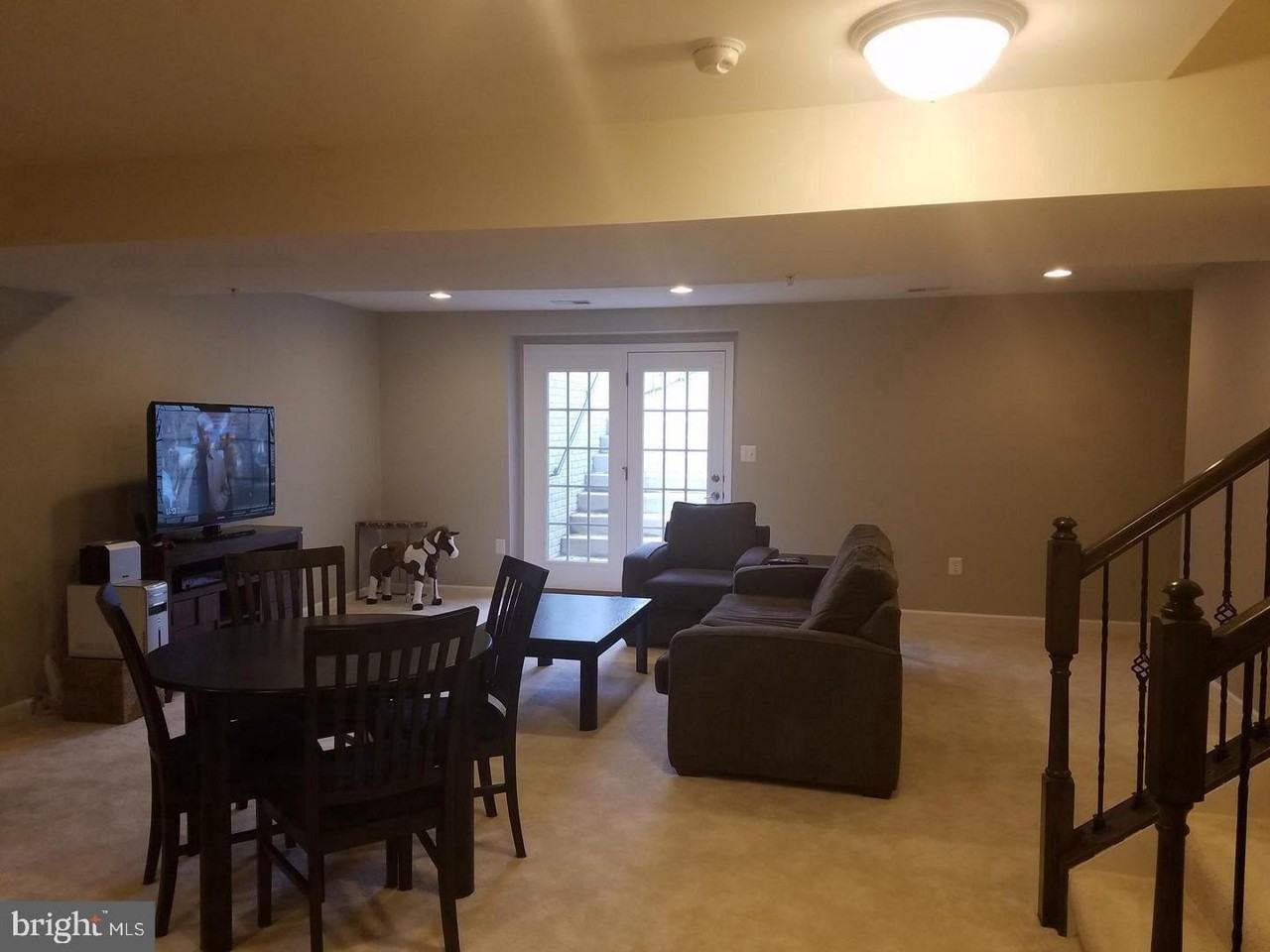706 Rollins Ave - Photo 2 of 14