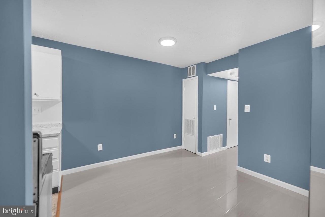 3009 Southern Ave #11 - Photo 4 of 20