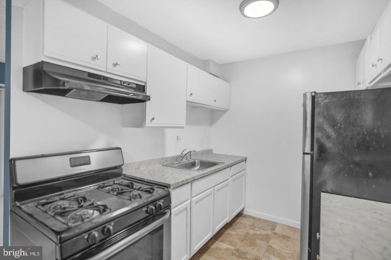 3009 Southern Ave #11 - Photo 7 of 20