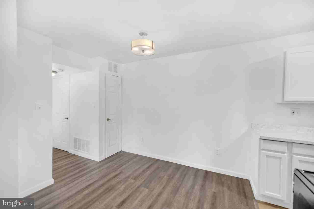 3009 Southern Ave #30 - Photo 4 of 20