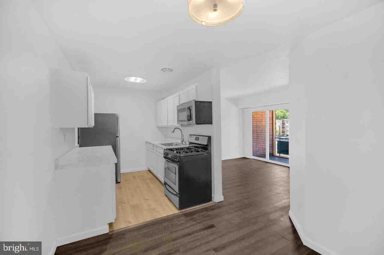 3009 Southern Ave #30 - Photo 5 of 20