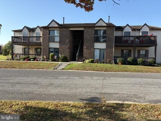 7 Pickwick Pl - Photo 2 of 19
