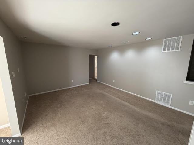 7 Pickwick Pl - Photo 5 of 19