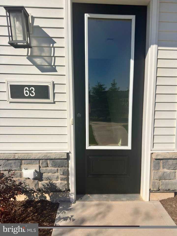 63 Park Ave - Photo 3 of 29