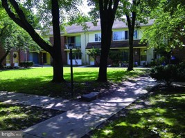 featured image of 700 E 1st St #4