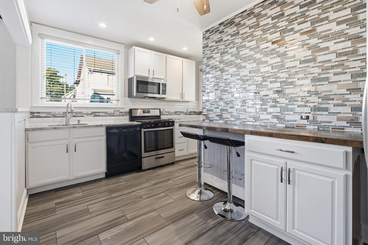 228 Stanley Ave - Photo 7 of 14