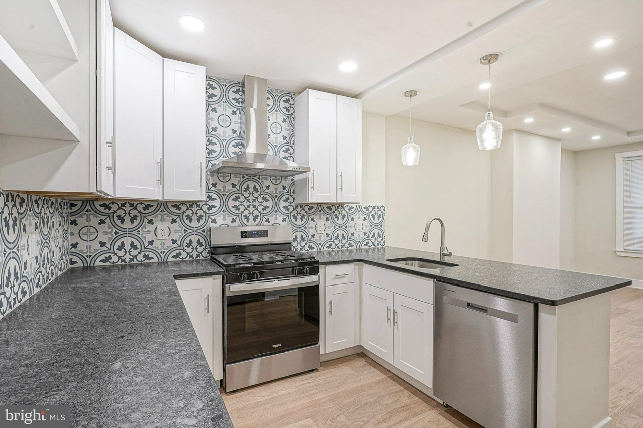 3040 N Water St - Photo 3 of 20