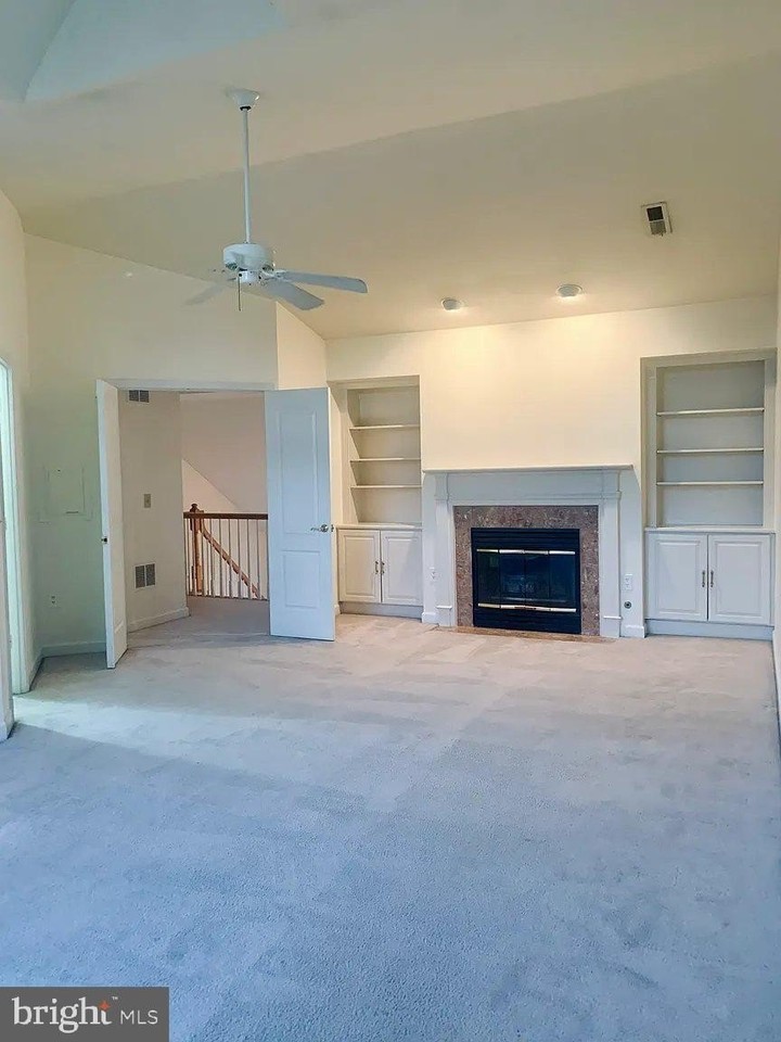 6916 Fairfax Dr #310 - Photo 6 of 14
