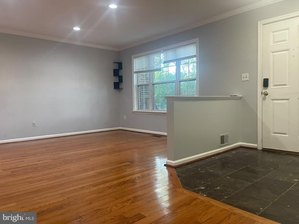13150 Ashnut Ln - Photo 4 of 40
