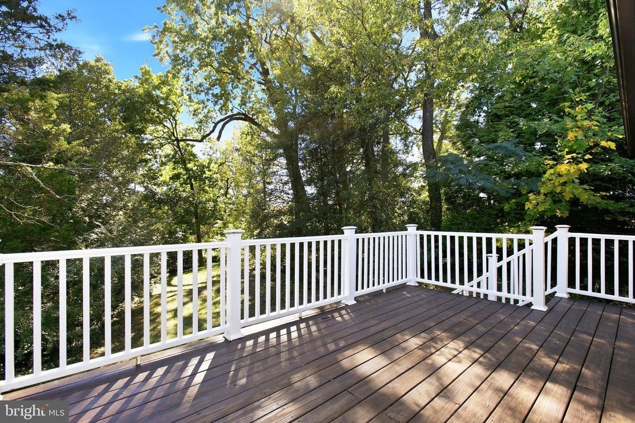 6819 Donahue Ct - Photo 6 of 34