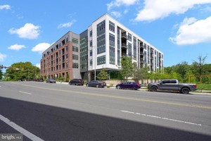 featured image of 1761 Old Meadow Rd #221