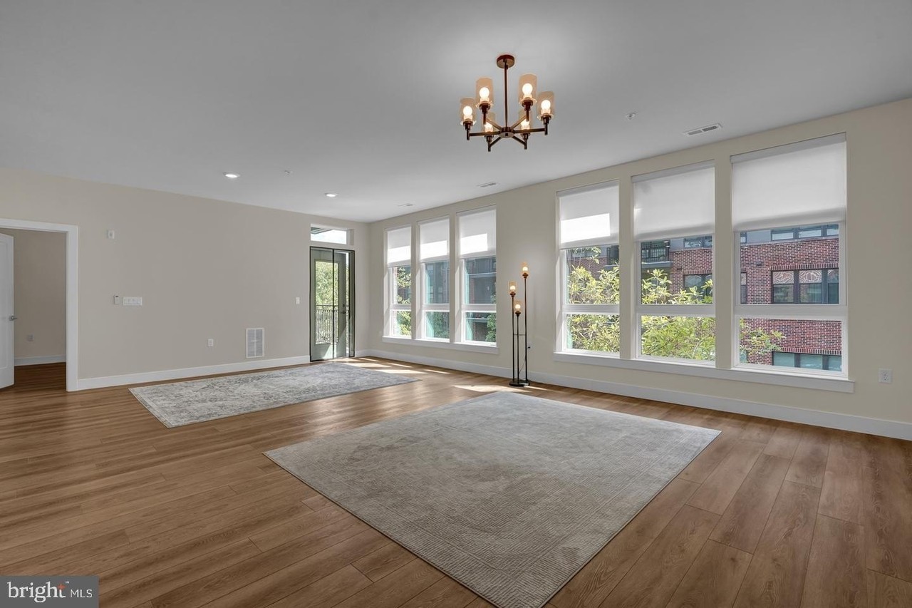 1761 Old Meadow Rd #221 - Photo 4 of 40