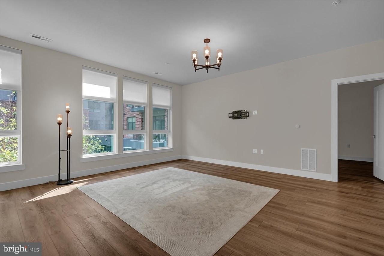 1761 Old Meadow Rd #221 - Photo 5 of 40
