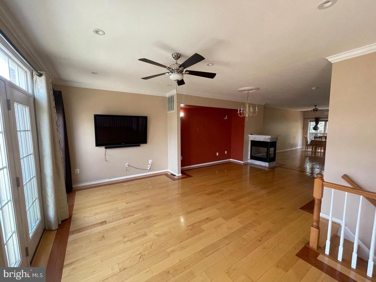 13611 Cedar Run Ln - Photo 2 of 33
