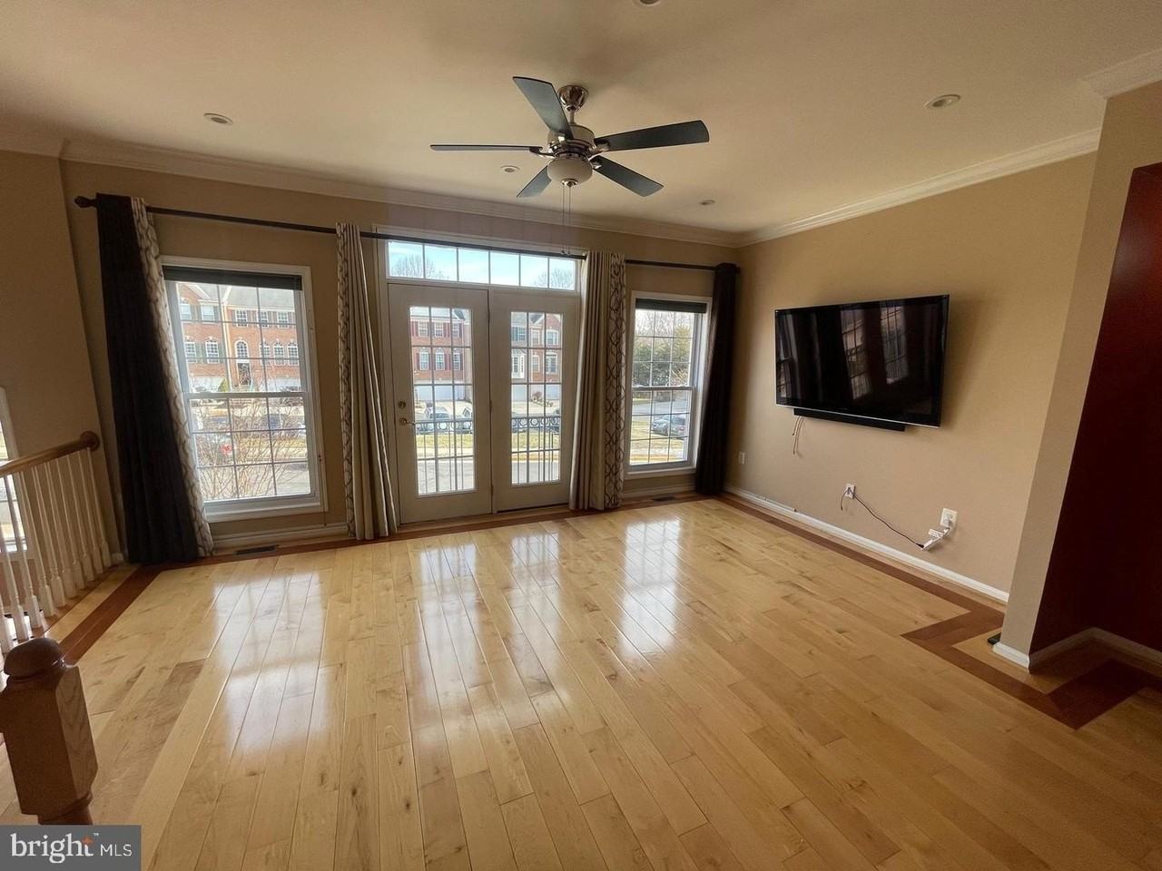 13611 Cedar Run Ln - Photo 3 of 33