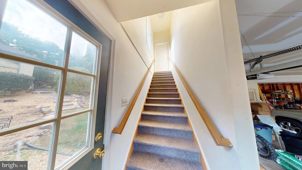 38038 W Colonial Hwy - Photo 4 of 22
