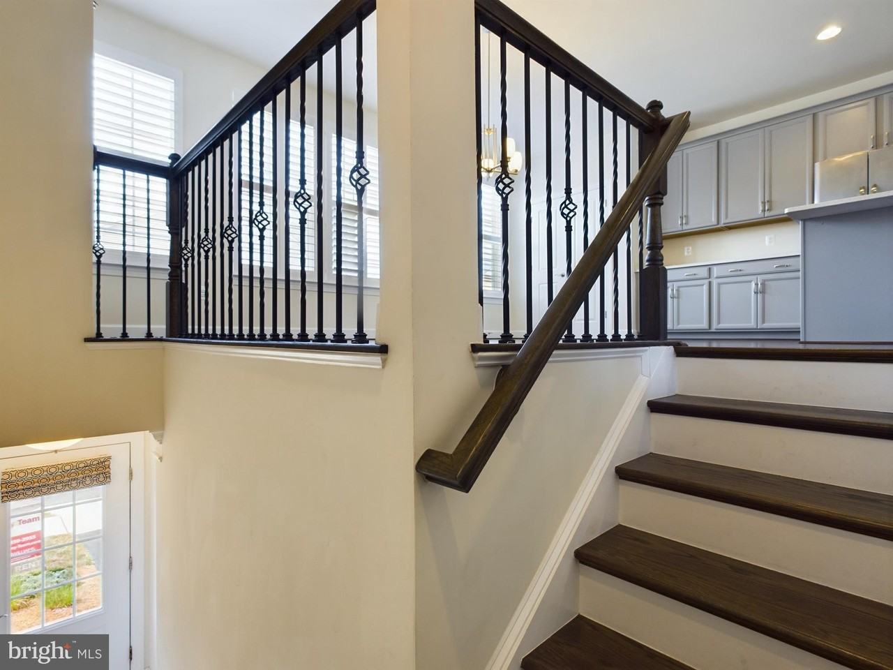 8924 Englewood Farms Dr - Photo 4 of 50