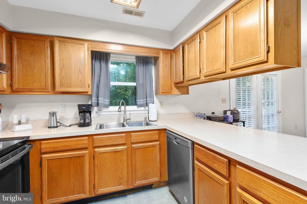 13204 Wilderness Park Dr - Photo 5 of 32