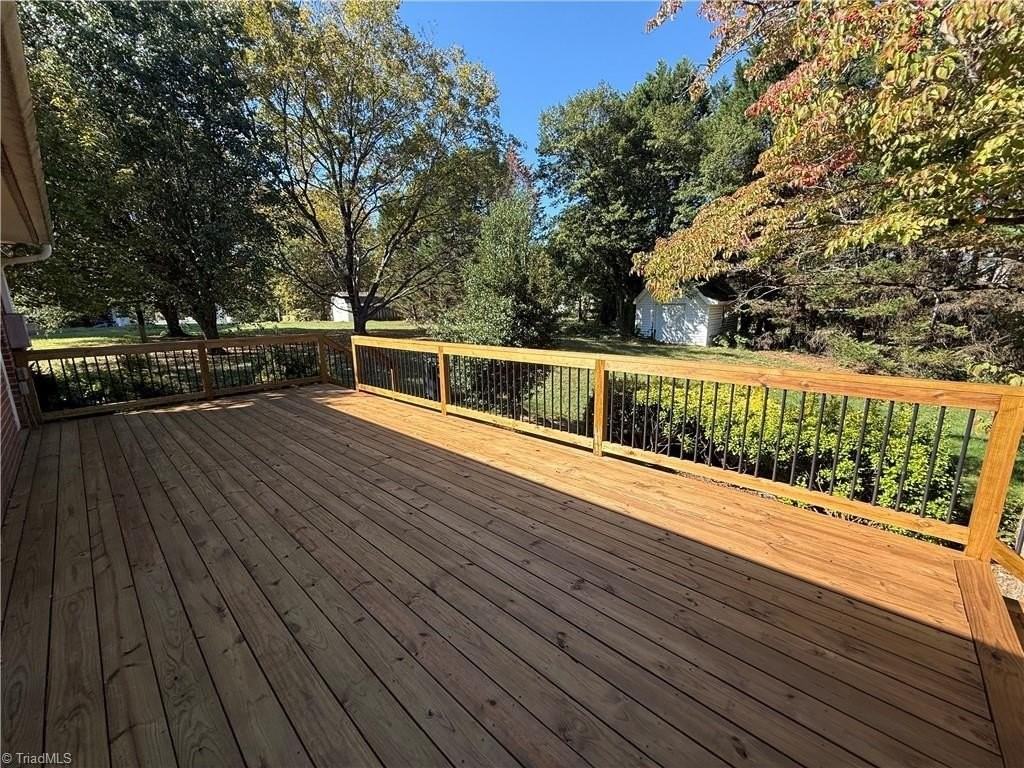 6911 Kenbridge Dr - Photo 3 of 15