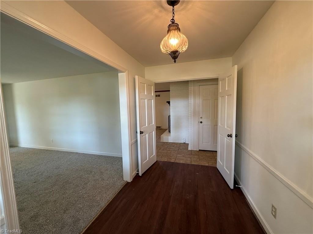 6911 Kenbridge Dr - Photo 4 of 15