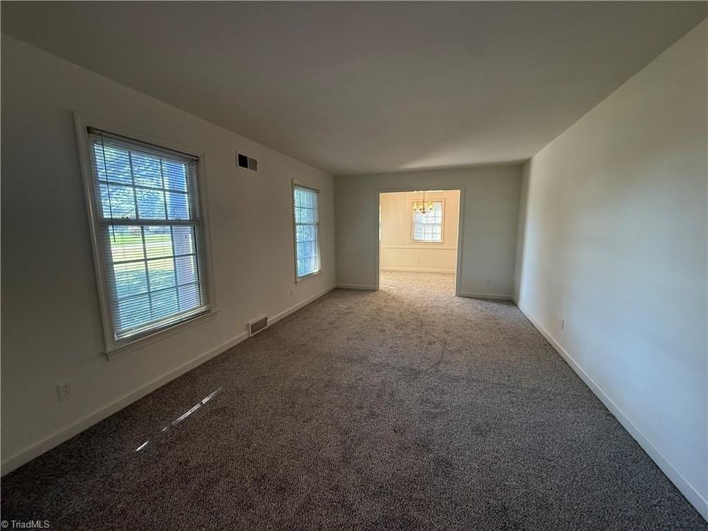 6911 Kenbridge Dr - Photo 6 of 15