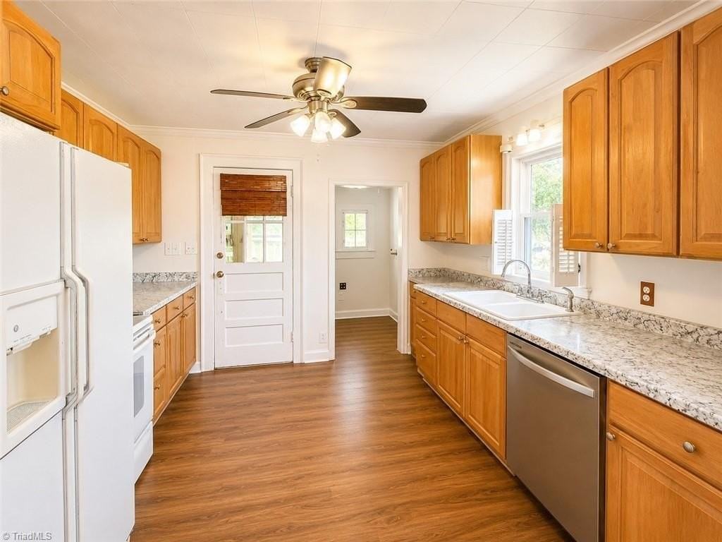 110 Reid Acres Ln - Photo 4 of 9