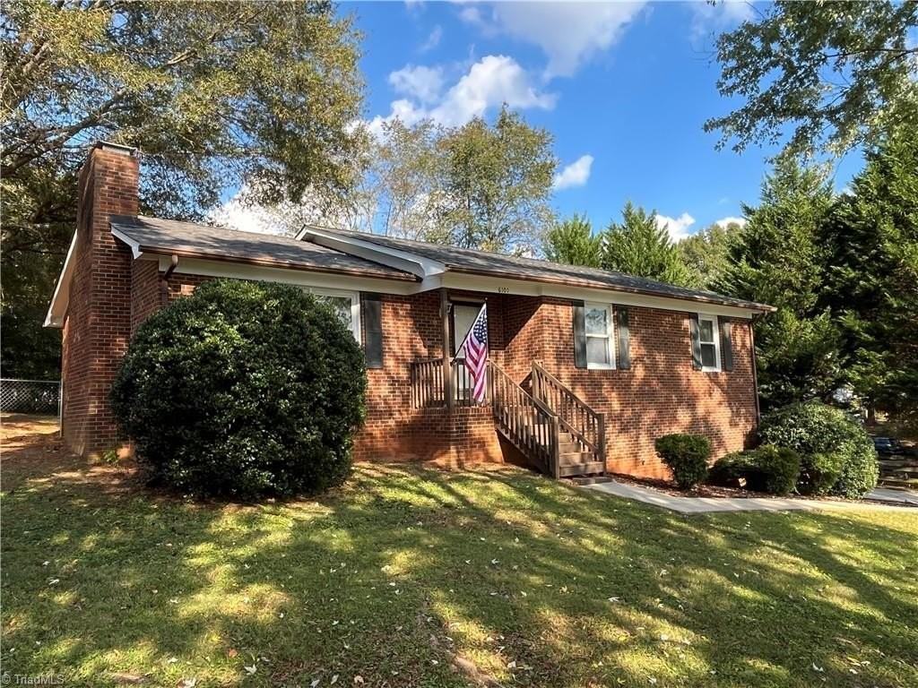 6101 Herinhut Rd - Photo 3 of 33