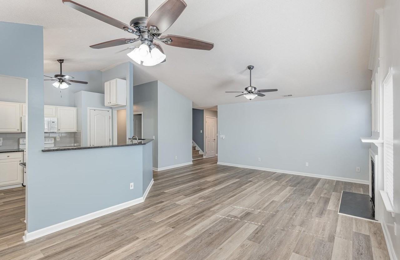 9212 Erinsbrook Dr - Photo 6 of 27
