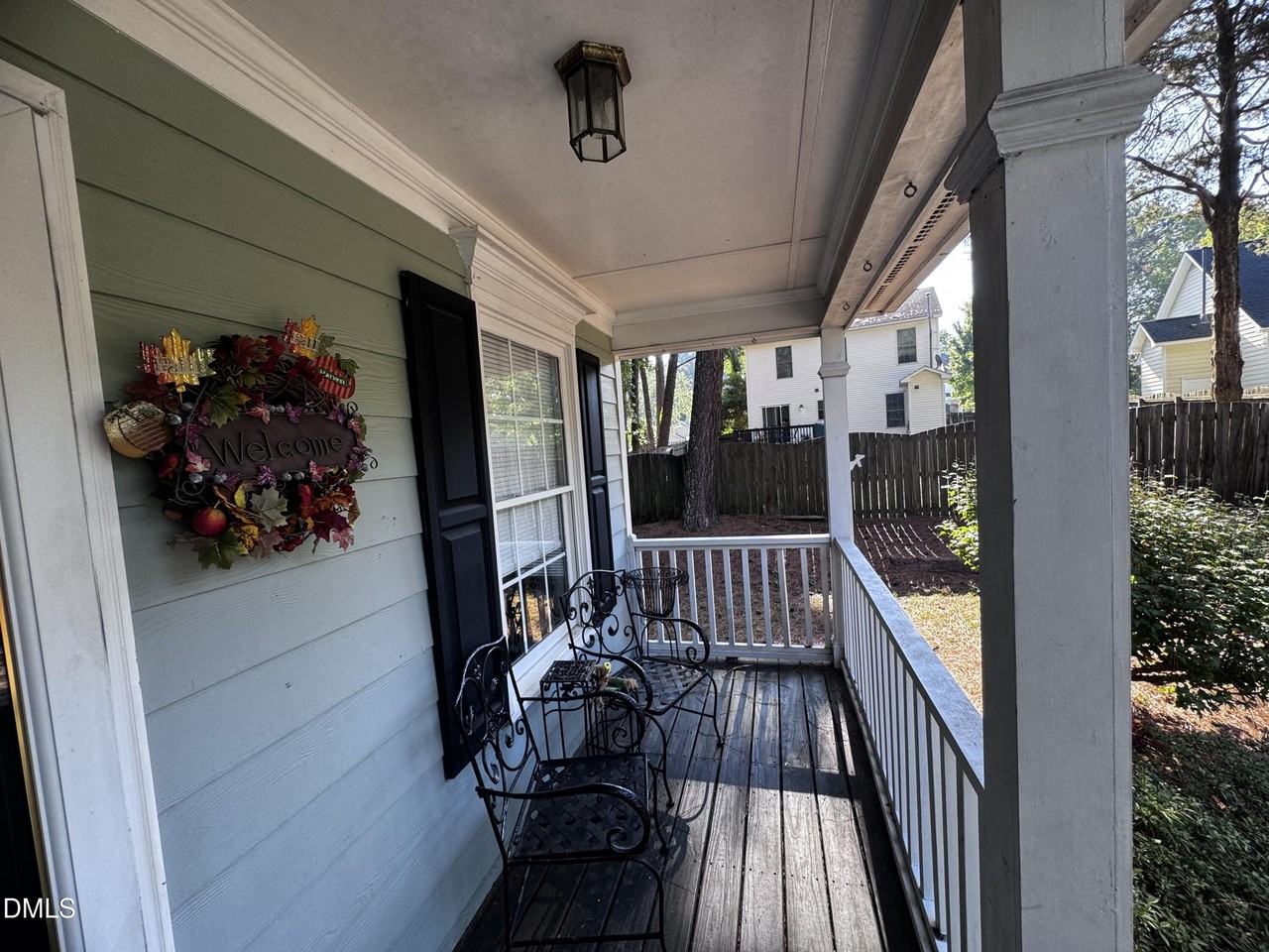 203 Sugarland Dr - Photo 2 of 4