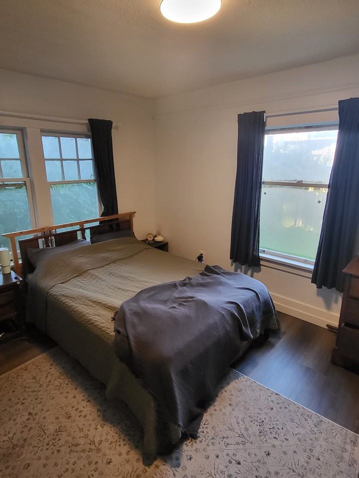 1250 16th Street West - Photo 3 of 7