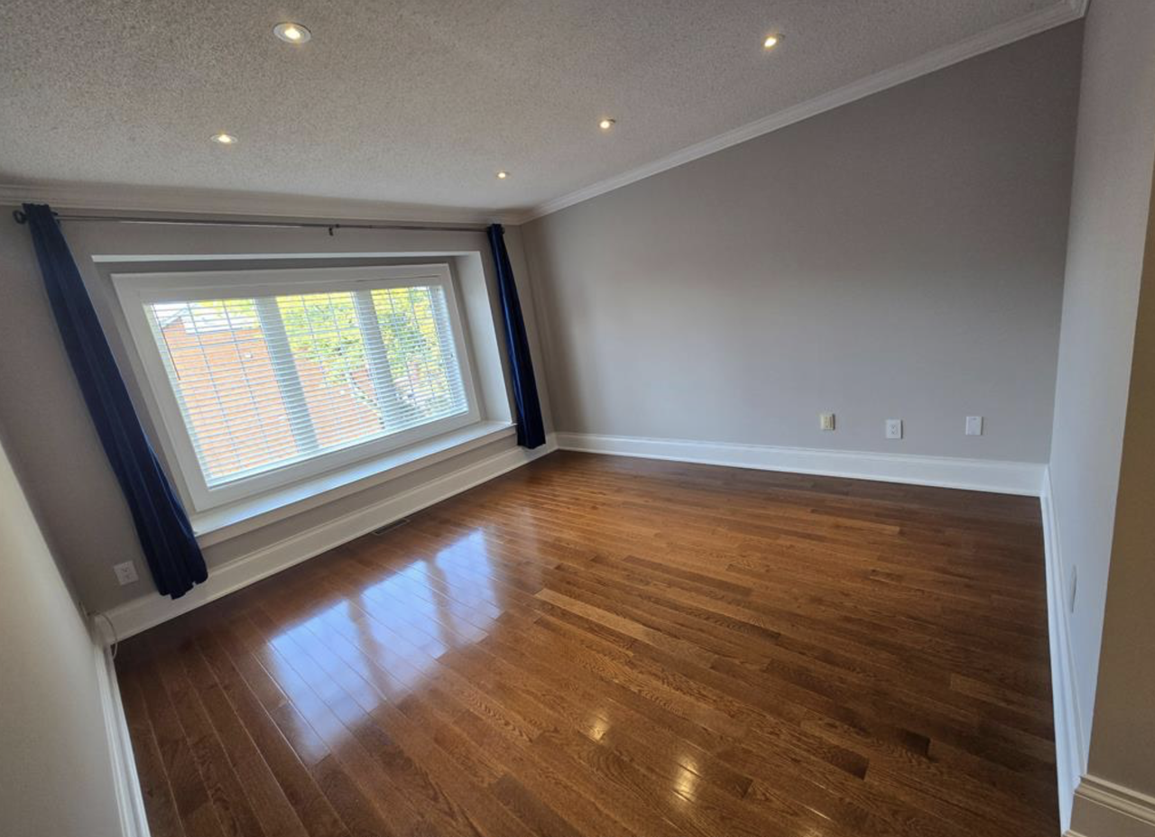 Bathurst St & Bloor St W - Photo 3 of 19
