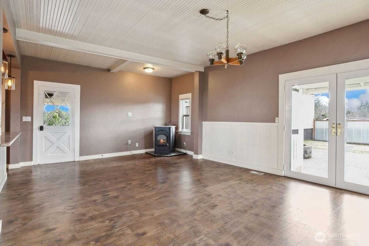 3741 143rd Ave Sw - Photo 5 of 22