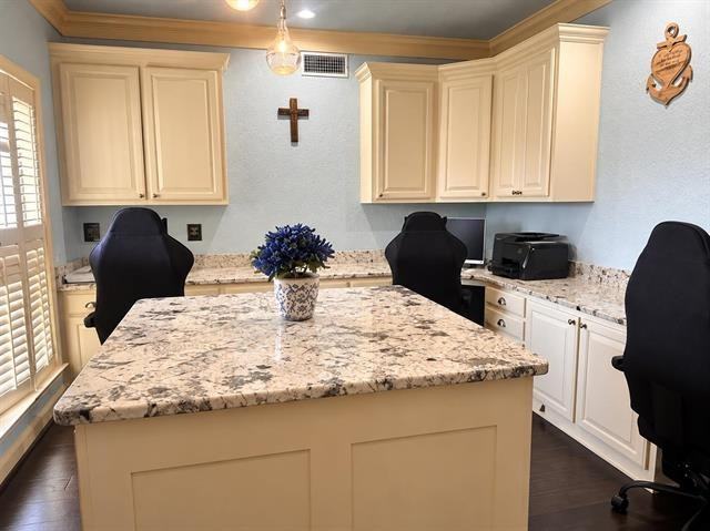4770 Elmhurst Dr - Photo 5 of 20