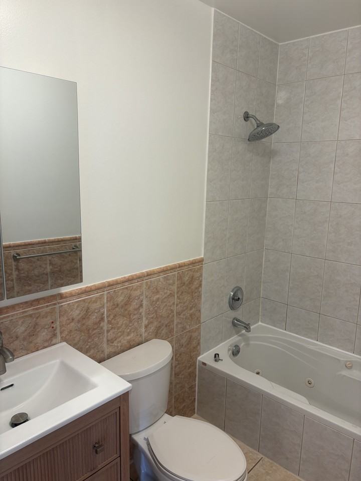 2 Keele Street #1 - Photo 4 of 16