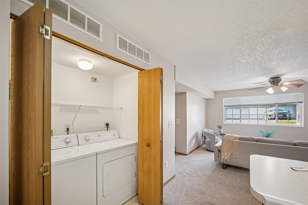5916 Sutton Place #4 - Photo 5 of 7