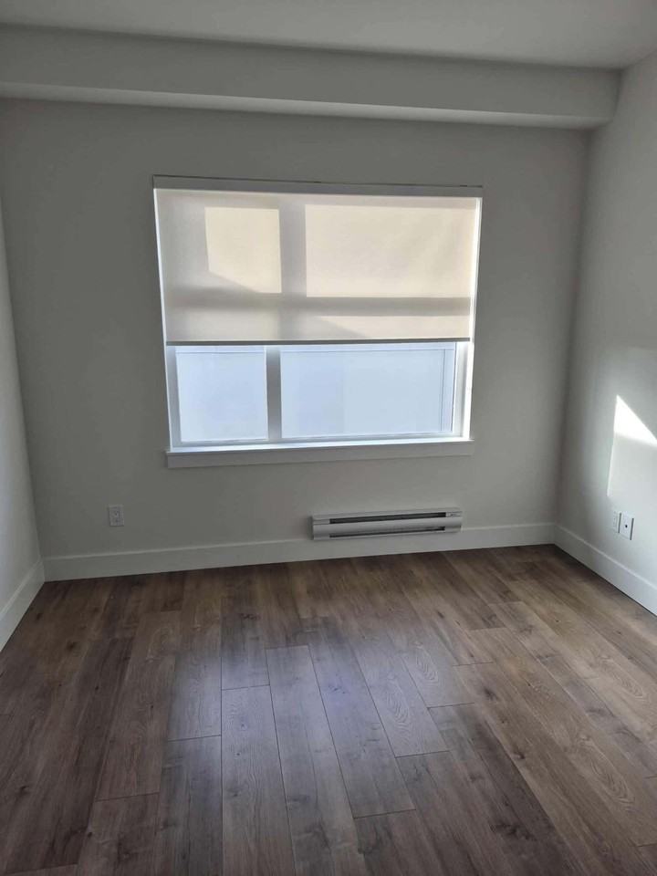 163 175A Street #508 - Photo 4 of 12