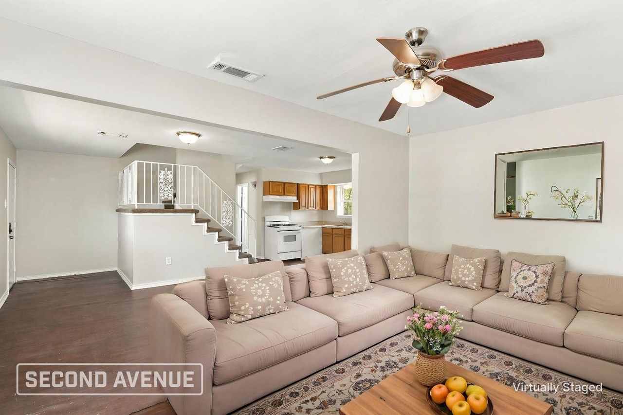 14416 Oakwood Ln - Photo 2 of 23