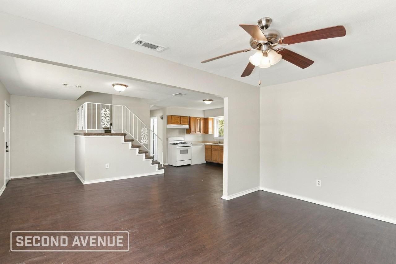 14416 Oakwood Ln - Photo 4 of 23
